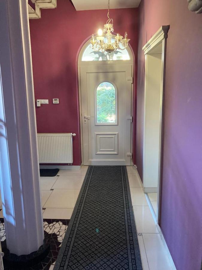 Apartmany Sabinovska プレショフ エクステリア 写真