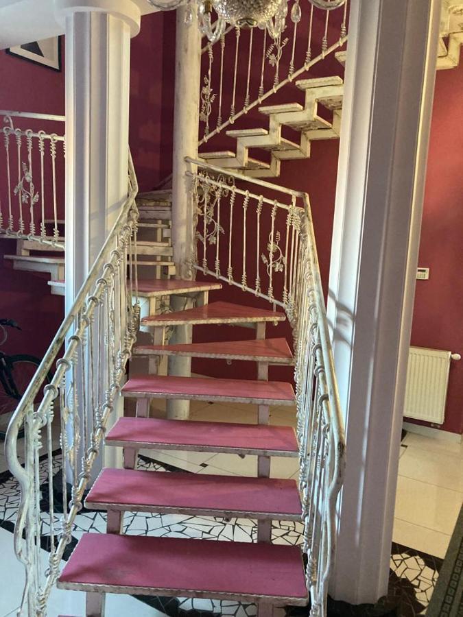 Apartmany Sabinovska プレショフ エクステリア 写真