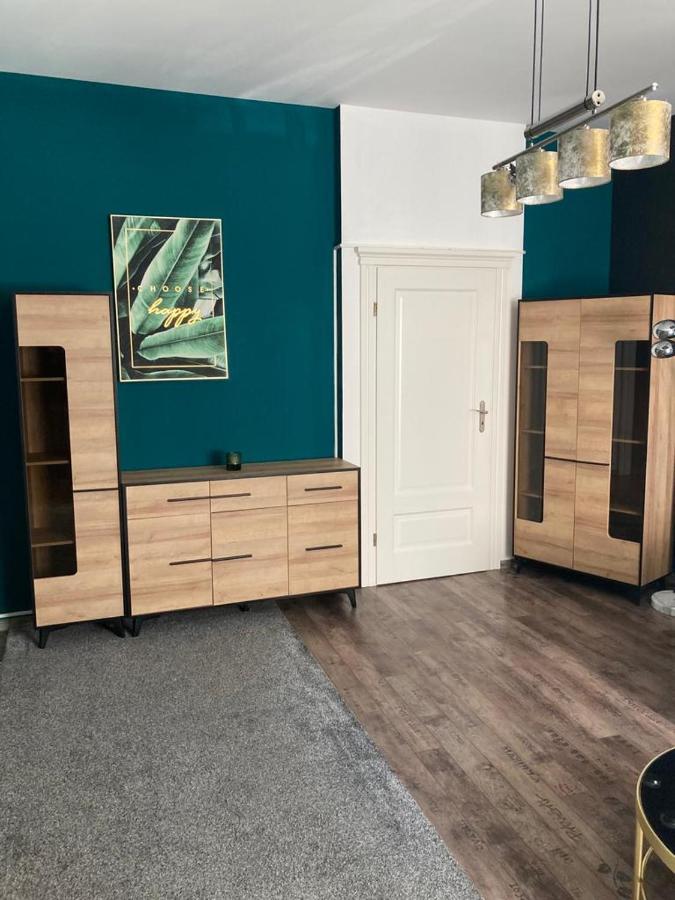 Apartmany Sabinovska プレショフ エクステリア 写真