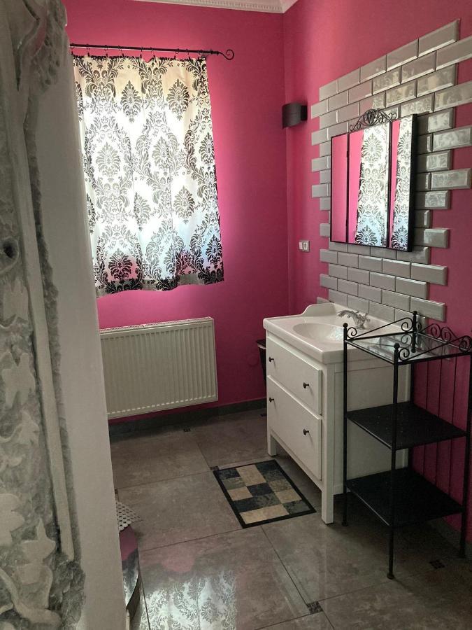 Apartmany Sabinovska プレショフ エクステリア 写真