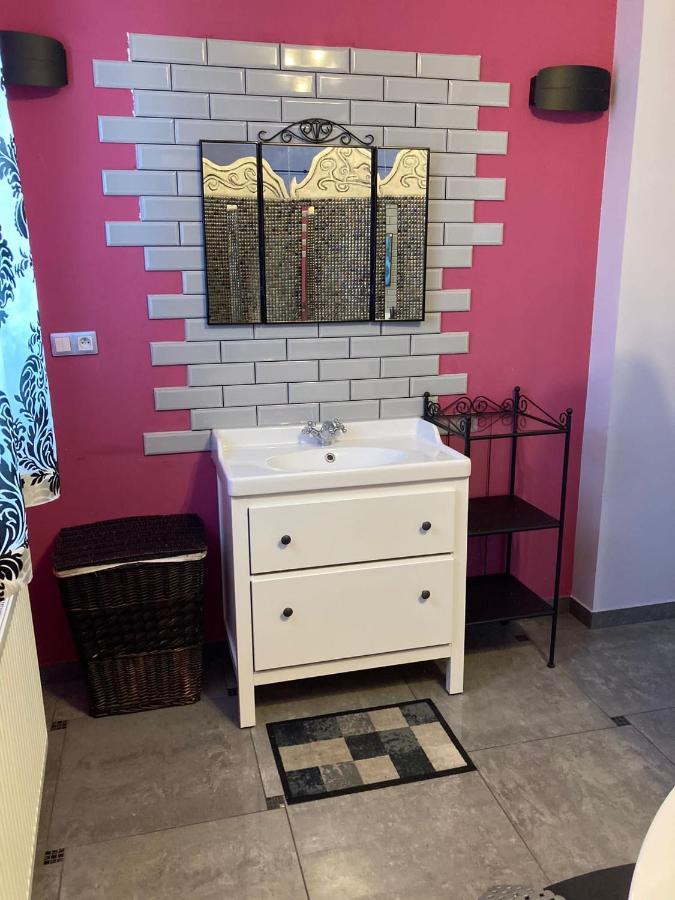 Apartmany Sabinovska プレショフ エクステリア 写真